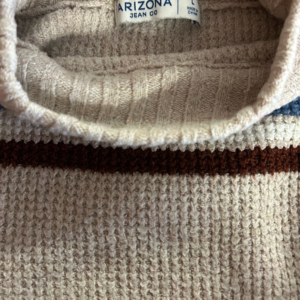 Cropped Sweater - Picture 3 of 3